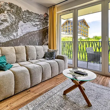 Pine Apartments, Sun & Snow *